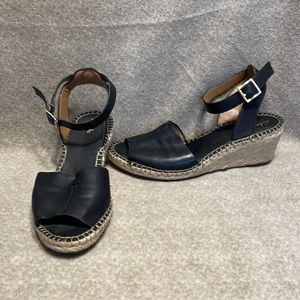 Clarks Artisan Wedge Sandals with Ankle Strap Size 8 1/2